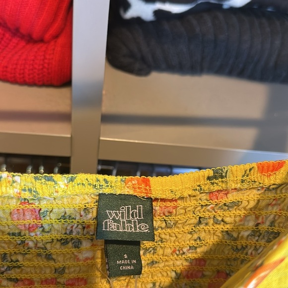 Wild Fable yellow/orange/green print adjustable strap smocked back romper size S - Picture 2 of 3